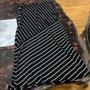 Long black and white skirt